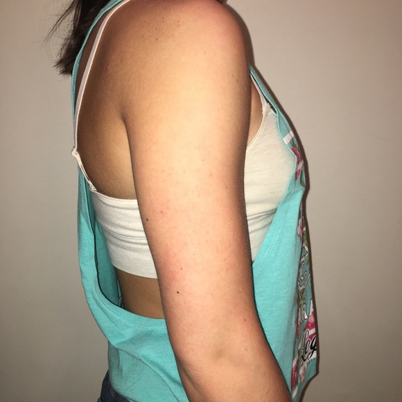 Cropped Racerback Tank Top - Picture 3 of 3